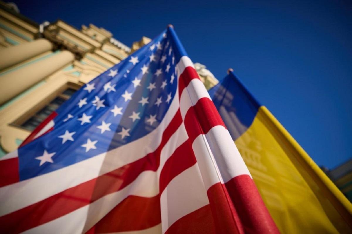 Согласно Reuters, США вновь начали поставки военной помощи Украине.