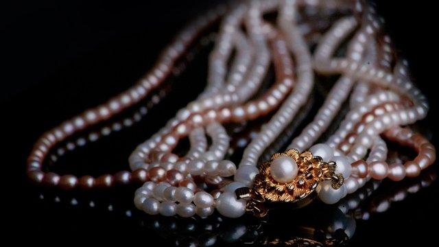 Jewelry sales in Ukraine have recovered to 70% of pre-war levels, according to an expert.